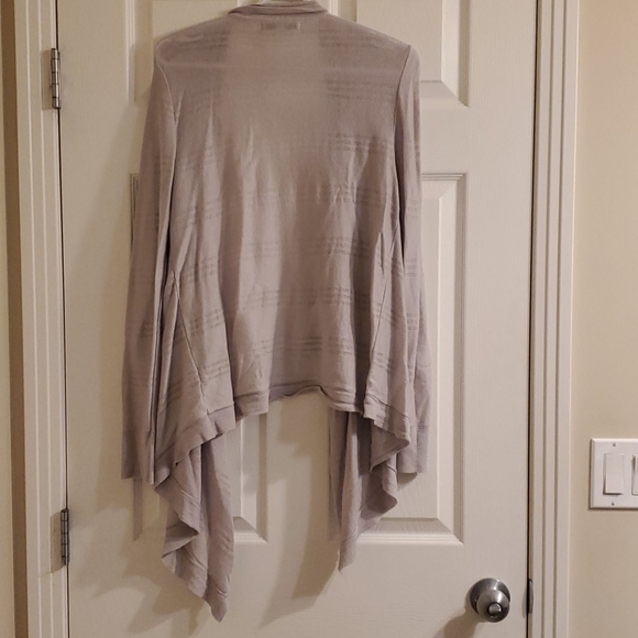 Alfred sung Light shrug cardigan - Picture 3 of 3